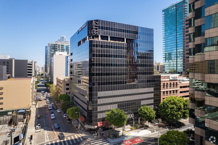 800 S Figueroa St, Los Angeles, CA for rent - Building Photo - Image 1 of 5