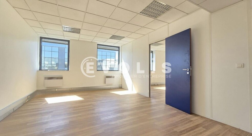 51 Rue Hoche, Ivry-sur-Seine to rent - Interior Photo - Image 3 of 32