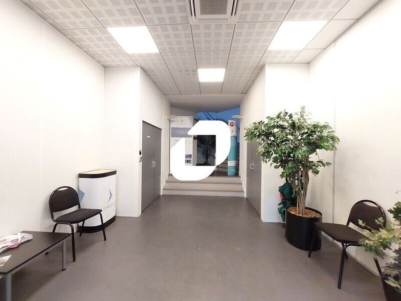 4 Rue René Razel, Saclay to rent - Interior Photo - Image 3 of 10