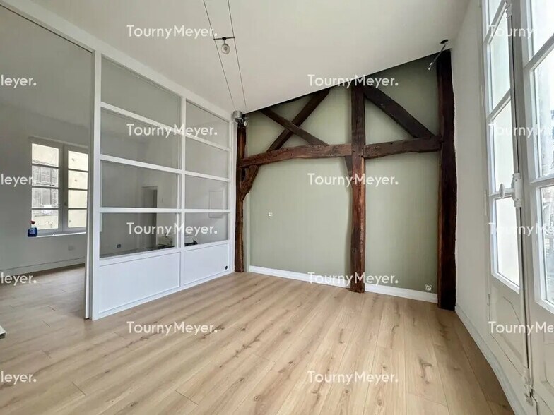 Office in Rennes for sale - Interior Photo - Image 1 of 4