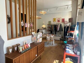 More details for 1 Rue Henry Monnier, Paris - Retail to Rent