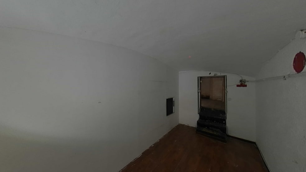 View Photo