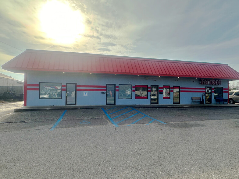 1270 E Columbia Ave, Battle Creek, MI for sale - Building Photo - Image 1 of 8