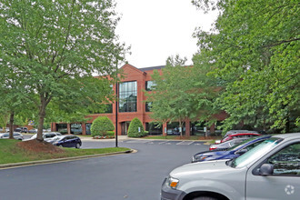 5811 Glenwood Ave, Raleigh, NC for rent Building Photo- Image 1 of 14