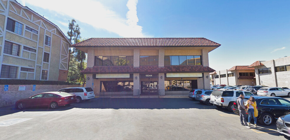 18356-18388 Clark St, Tarzana, CA for rent - Building Photo - Image 3 of 7