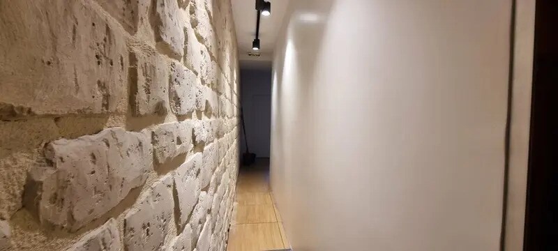 Retail in Paris to rent - Interior Photo - Image 3 of 4