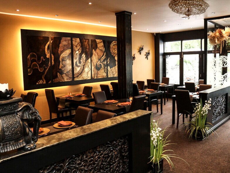 51 Princes Av, Hull for sale - Interior Photo - Image 2 of 6