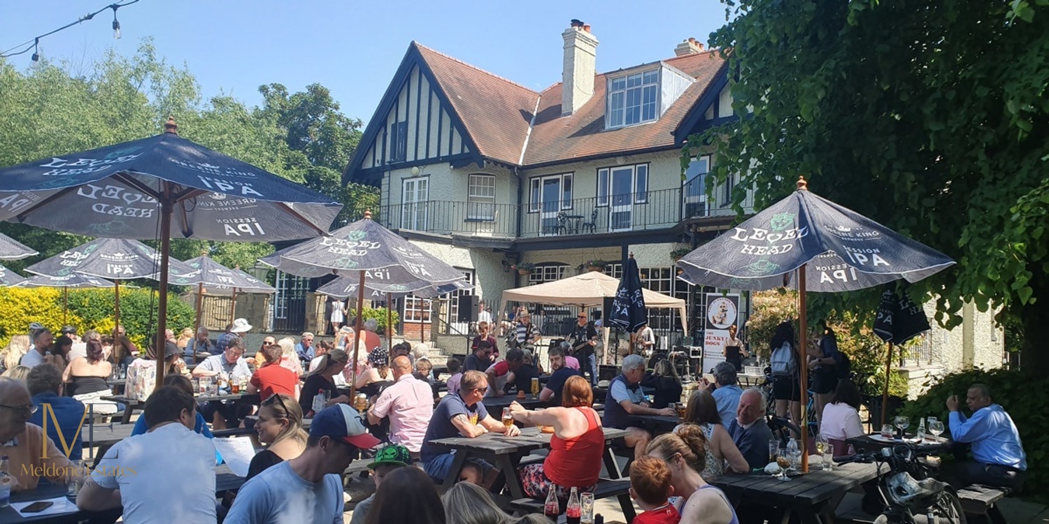 Waterside Dr, Walton On Thames to rent Building Photo- Image 1 of 23