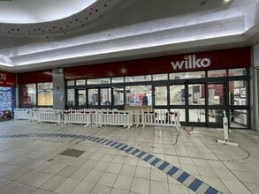 Heathway, Dagenham to rent Building Photo- Image 1 of 13