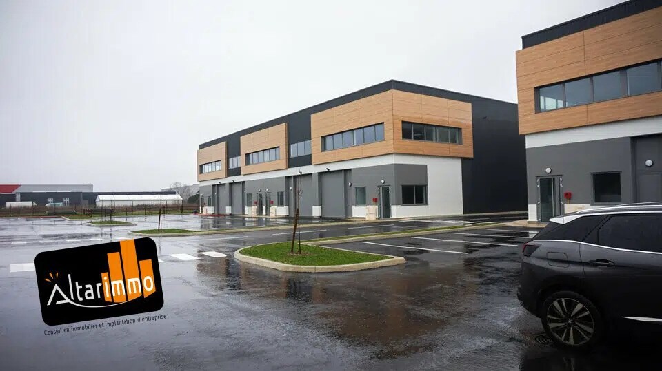 Location Local d'activités 394 m² à 12 585 m² - Photo 1