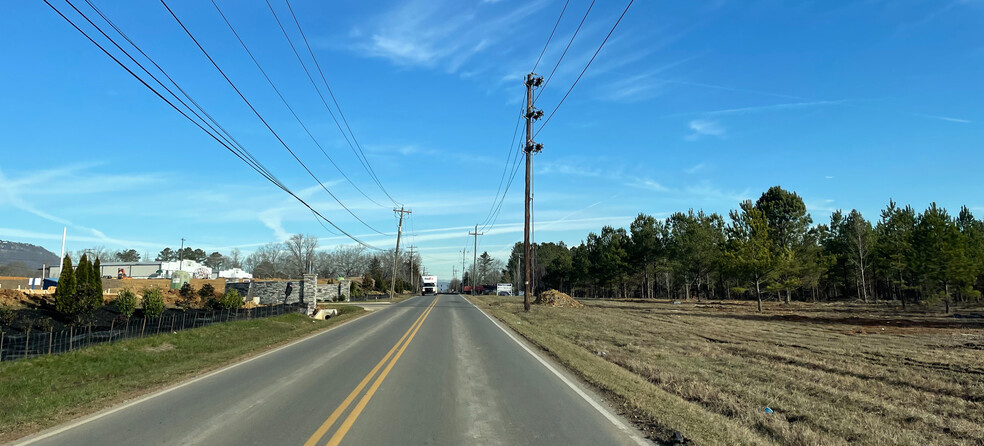 1750 Happy Valley Road, Rossville, GA for sale - Building Photo - Image 1 of 10