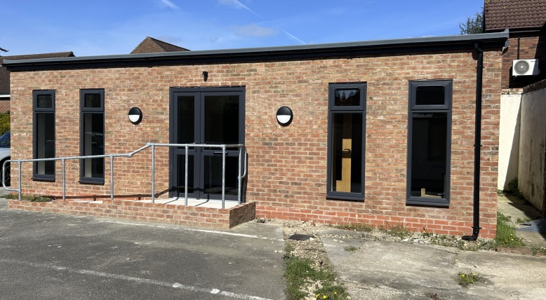 York Rd, York to rent - Primary Photo - Image 1 of 3