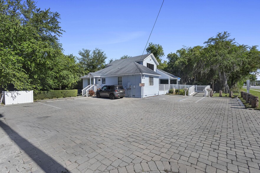 11268 S Apopka Vineland Rd, Orlando, FL for sale - Building Photo - Image 3 of 10