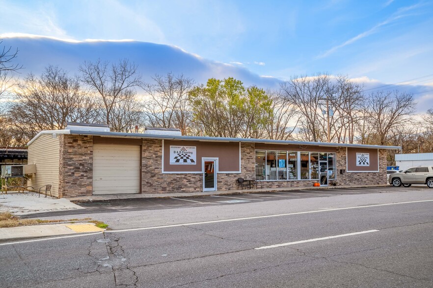 128 N Lowry St, Smyrna, TN for sale - Building Photo - Image 1 of 1