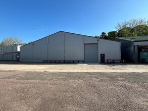 Watton Rd, Brill to rent Building Photo- Image 1 of 5
