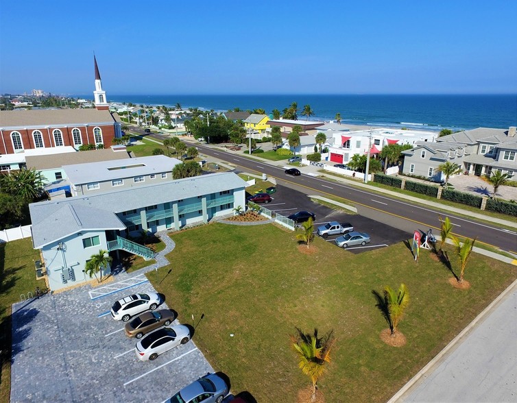 888 S Atlantic Ave, Cocoa Beach, FL for sale - Building Photo - Image 1 of 1