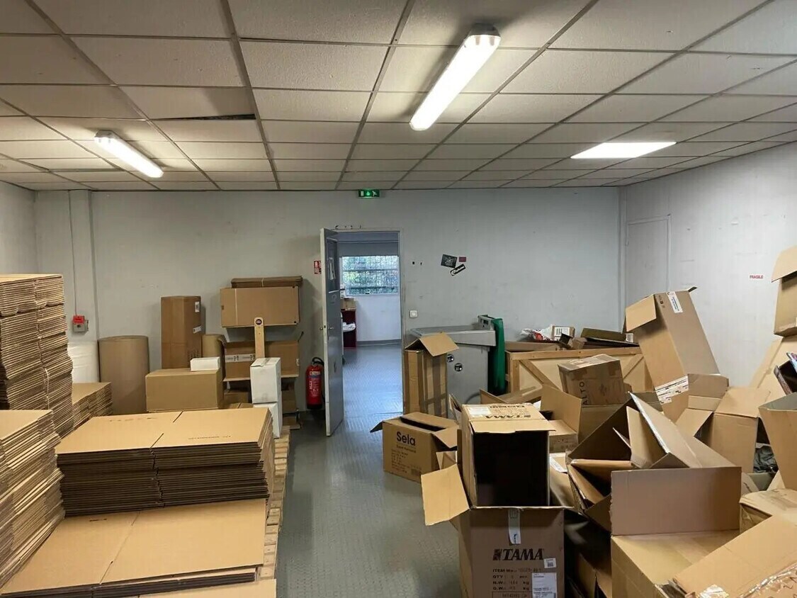 Light Industrial in Aulnay-sous-Bois for sale Interior Photo- Image 1 of 11