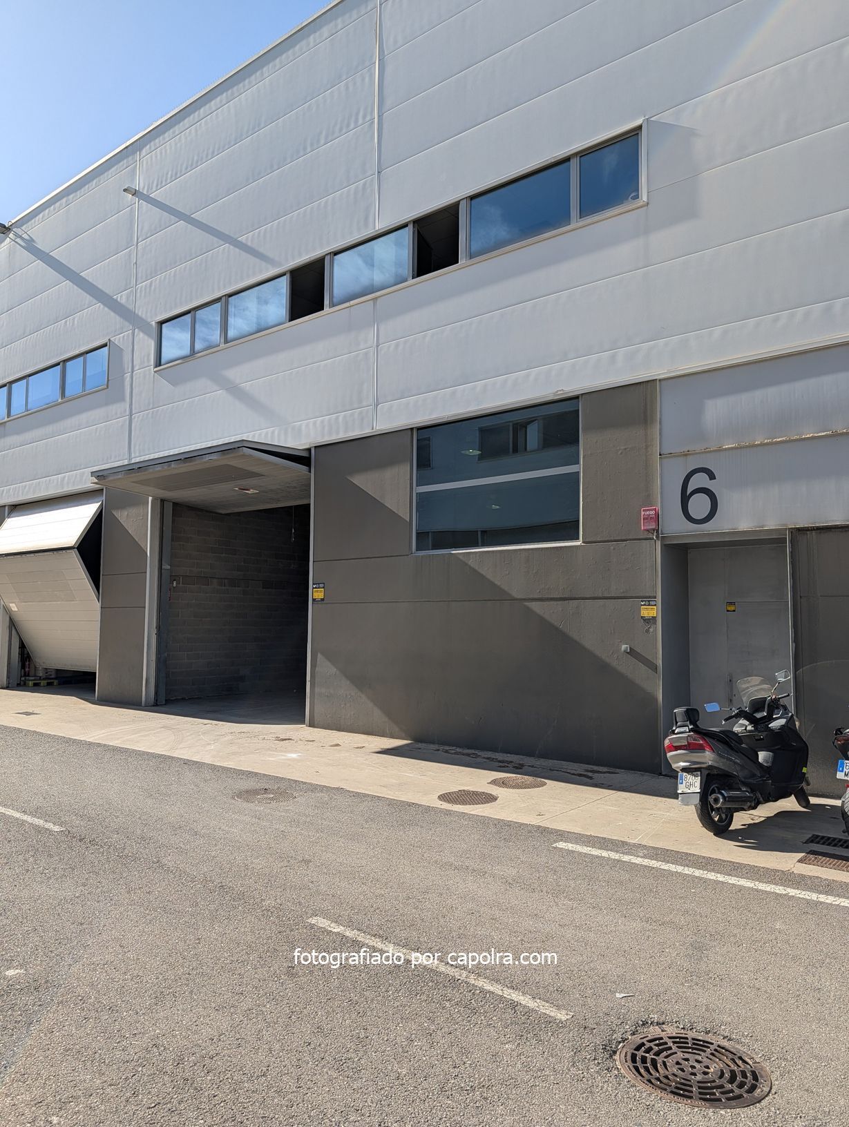 Industrial in Sant Feliu de Llobregat, Barcelona for sale Primary Photo- Image 1 of 41