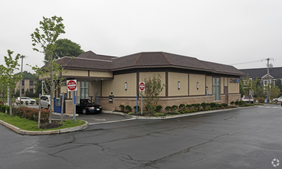 4900-4966 Merrick Rd, Massapequa Park, NY for rent - Building Photo - Image 2 of 4