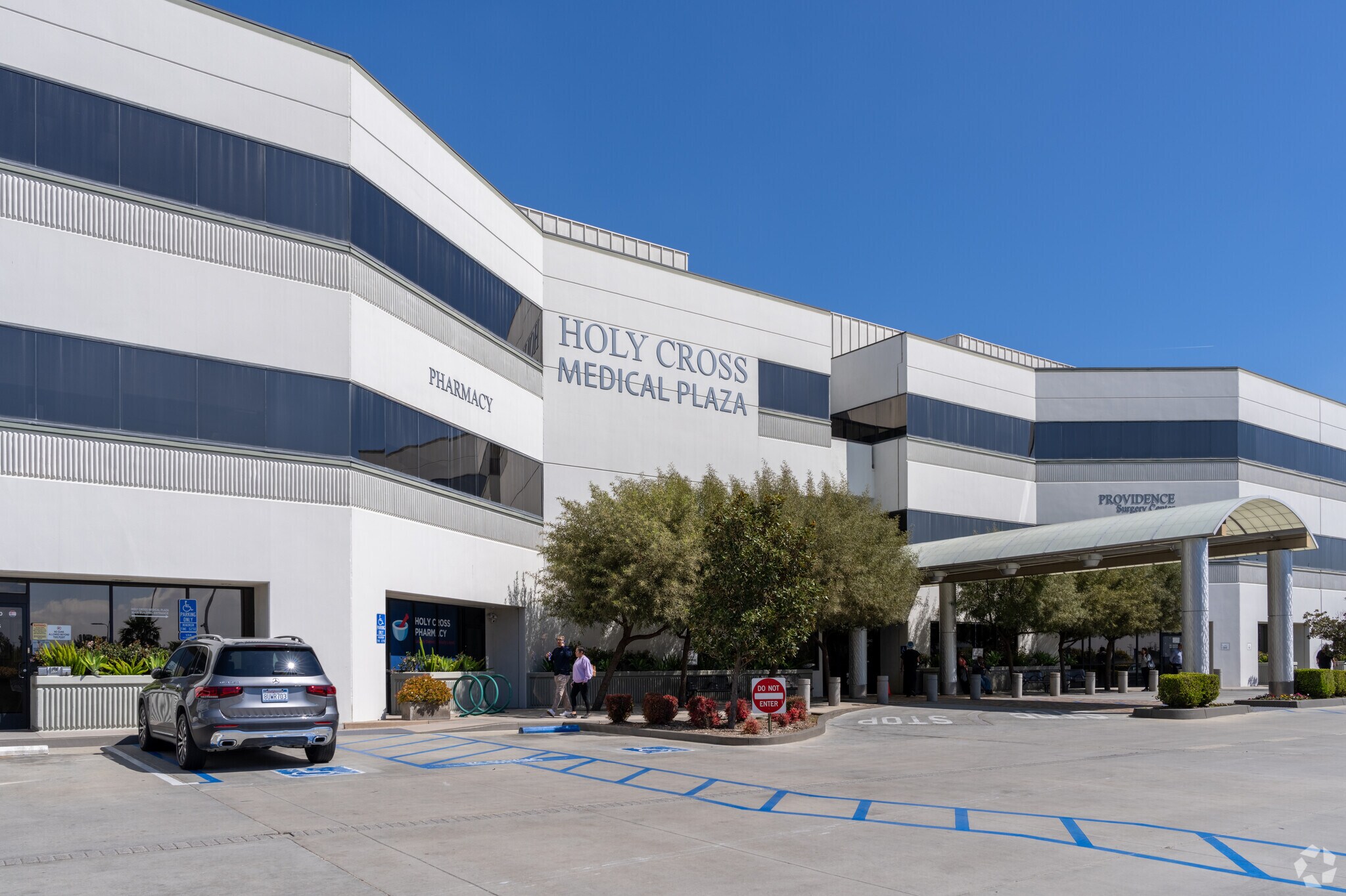 11550 Indian Hills Rd, Mission Hills, CA to rent Primary Photo- Image 1 of 19