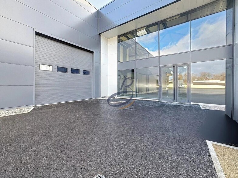 4 Impasse Marie-Louise Lantelme, Bourgoin-Jallieu to rent - Building Photo - Image 1 of 7