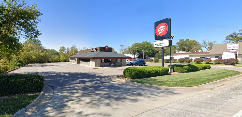 2055 N Bluff St, Fulton, MO for sale - Building Photo - Image 1 of 3