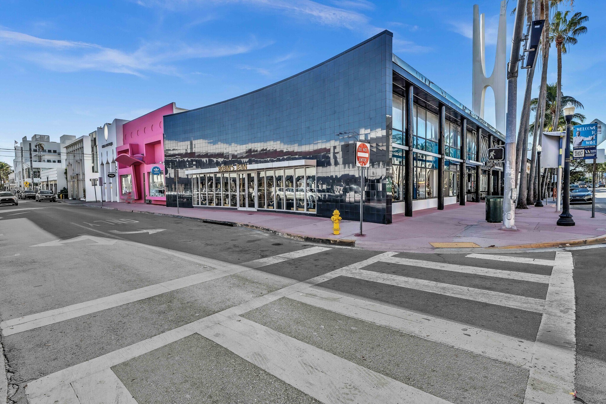 743-755 Washington Ave, Miami Beach, FL to rent Building Photo- Image 1 of 10