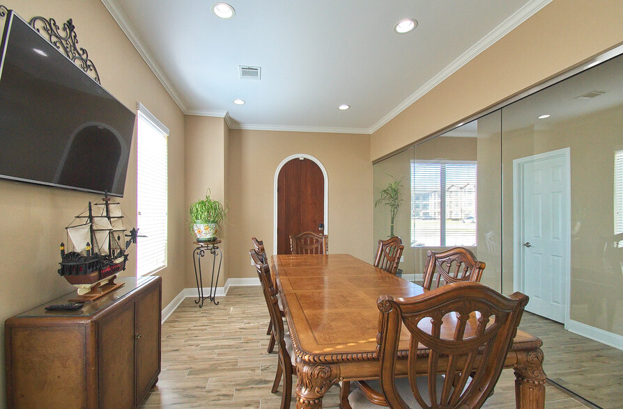 518 Westgreen Blvd, Katy, TX for rent - Interior Photo - Image 3 of 15