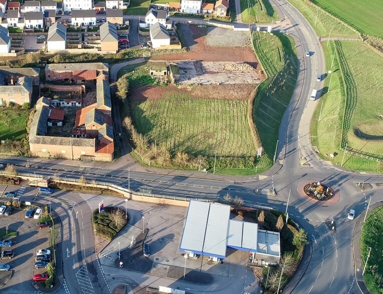 1 Tarka Way, Crediton to rent - Building Photo - Image 2 of 3