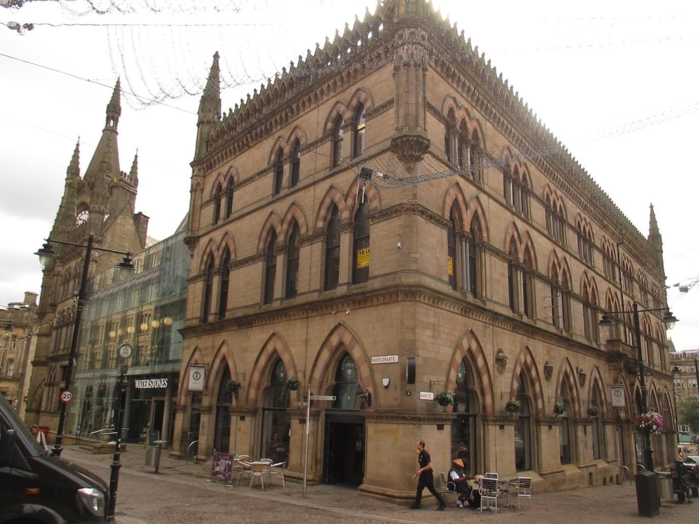 Hustlergate, Bradford to rent Building Photo- Image 1 of 2