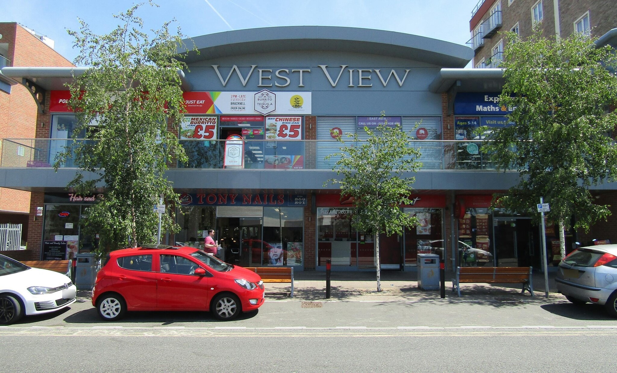 Market St, Bracknell to rent Building Photo- Image 1 of 5
