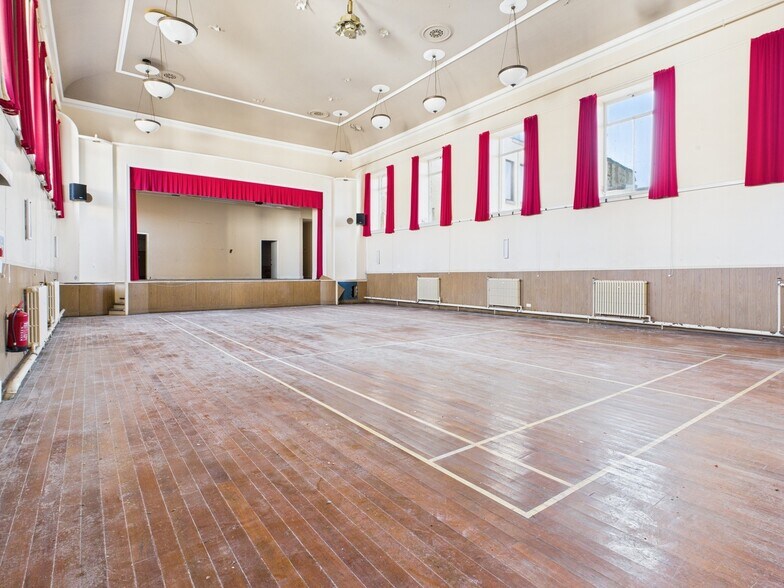 17 Shore St, Macduff for sale - Interior Photo - Image 2 of 6