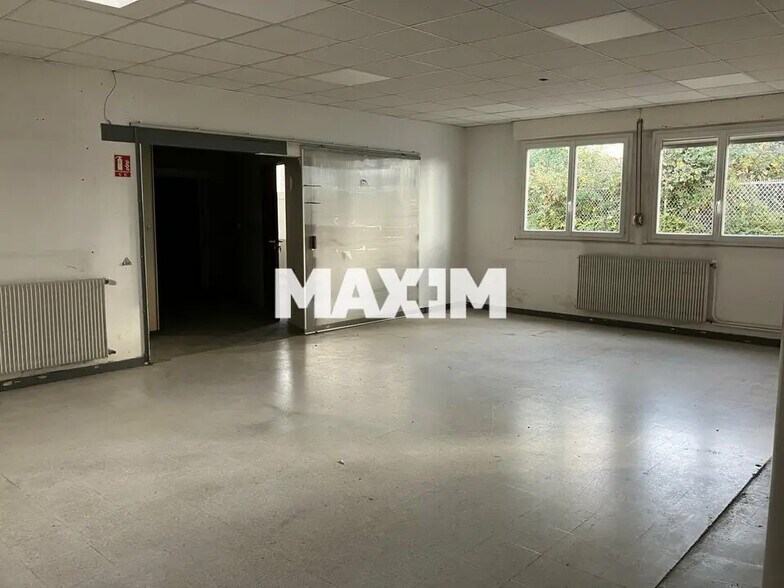 7 Rue De Cluj, Dijon to rent - Primary Photo - Image 2 of 9