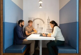 2 Croxley Vw, Watford to rent Interior Photo- Image 1 of 6