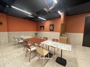 Office in Villeurbanne to rent Building Photo- Image 1 of 9