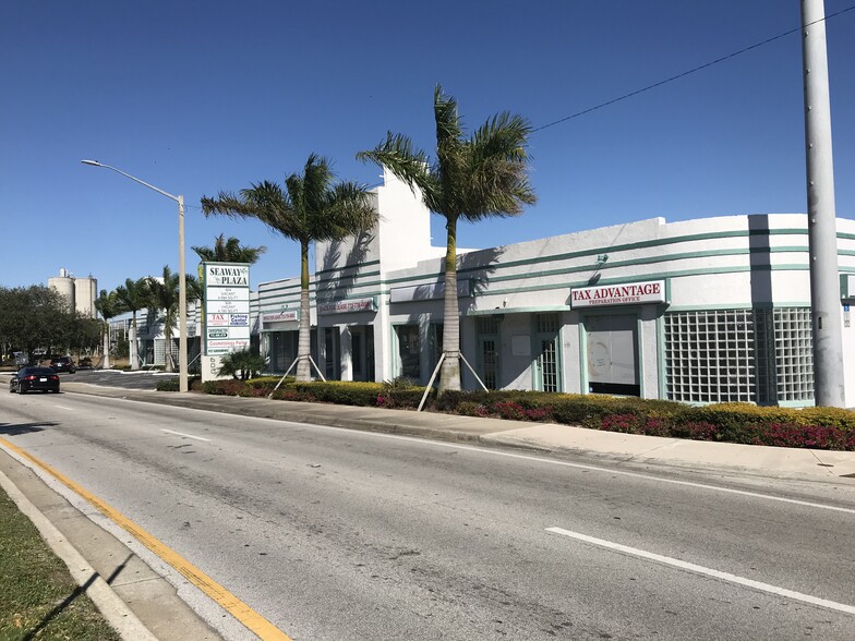 600-610 N US Highway 1, Fort Pierce, FL for rent - Building Photo - Image 1 of 3