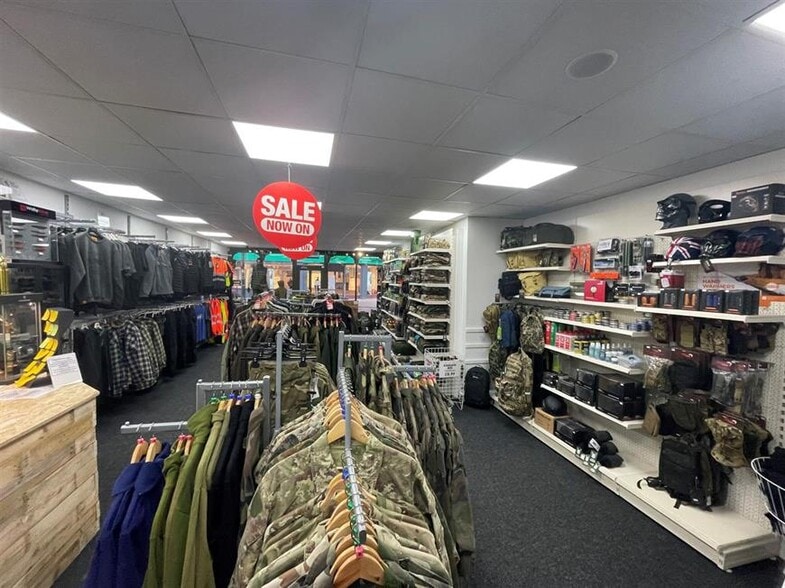 60-62 Newgate St, Bishop Auckland for sale - Interior Photo - Image 3 of 5