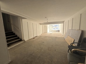 38 Piccadilly, Stoke On Trent to rent Interior Photo- Image 2 of 7