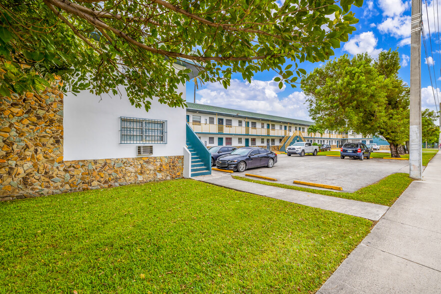 2629 NW 17th Ave, Miami, FL for sale - Building Photo - Image 1 of 59