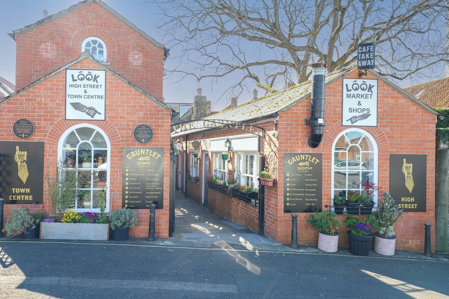 St John's Sq, Glastonbury for sale - Building Photo - Image 3 of 4