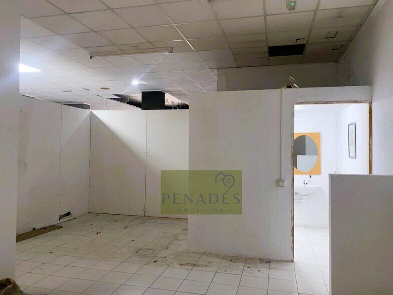 Retail in Ontinyent to rent - Building Photo - Image 3 of 7
