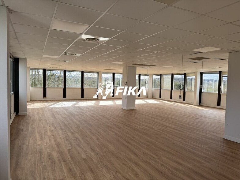 150 Rue De La Découverte, Labège to rent - Interior Photo - Image 1 of 8