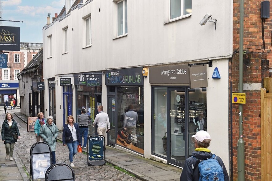 23-25 Chapel Street portfolio of 2 properties for sale on LoopNet.co.uk - Building Photo - Image 3 of 5