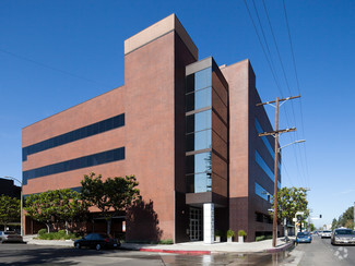 More details for 12925 Riverside Dr, Sherman Oaks, CA - Office for Rent