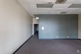 1300-1440 S Milwaukee Ave, Libertyville, IL to rent Building Photo- Image 1 of 1