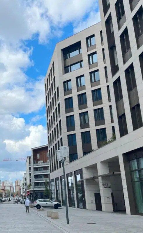 55 Rue De La Soie, Villeurbanne to rent Building Photo- Image 1 of 7