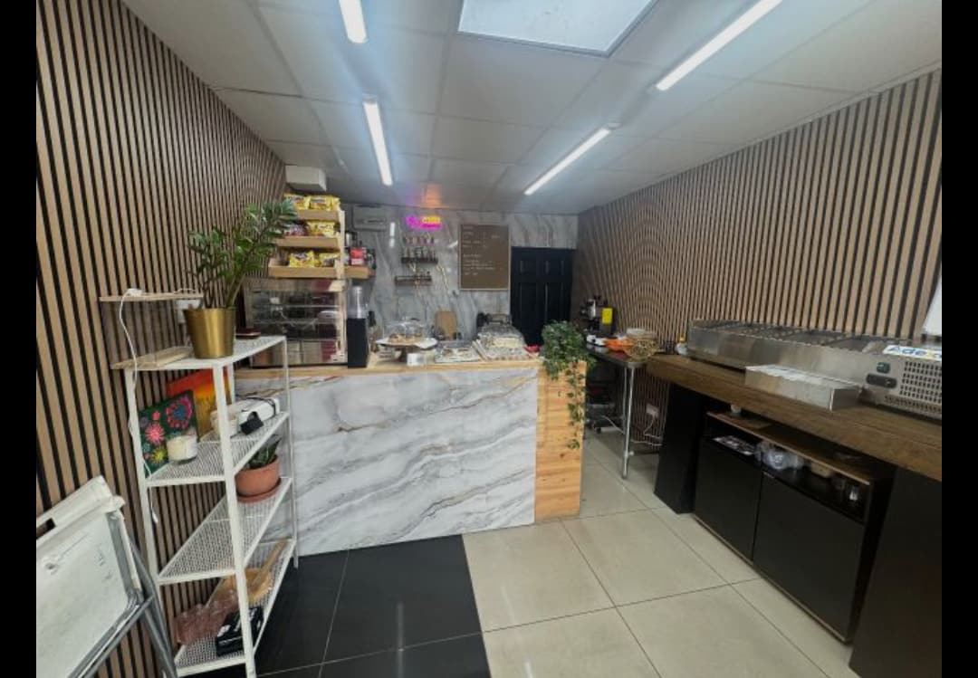 116 Wood St, London to rent Interior Photo- Image 1 of 5