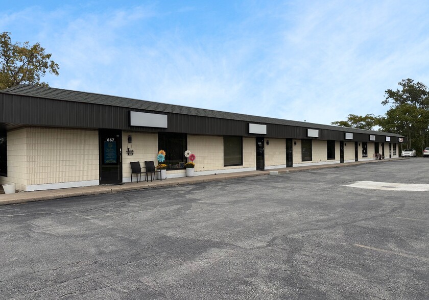 669-677 Cooper St, Monroe, MI for rent - Building Photo - Image 1 of 3