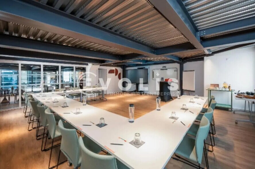 Office in Bordeaux to rent - Interior Photo - Image 2 of 5