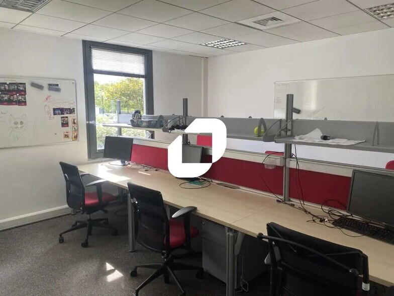 Office in Mérignac to rent - Building Photo - Image 1 of 7